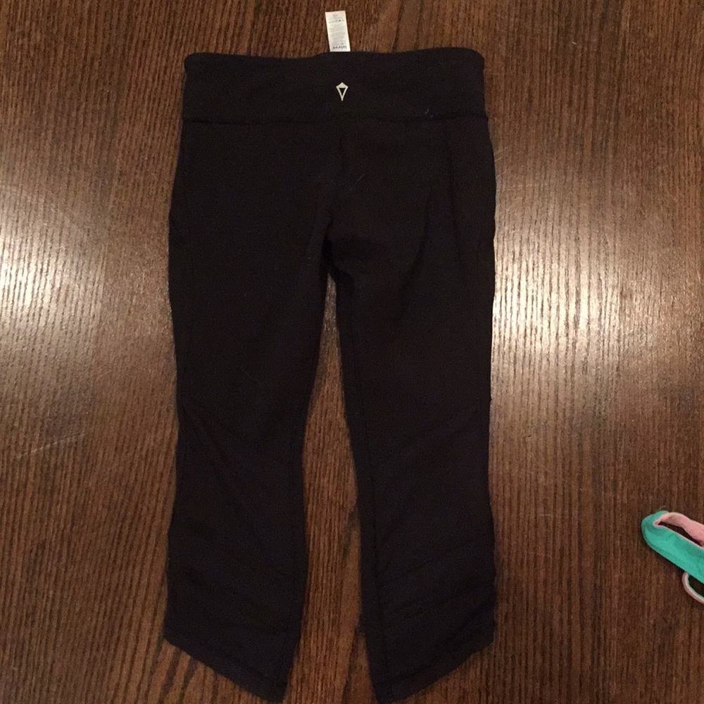 Ivivva size 12 cropped leggings